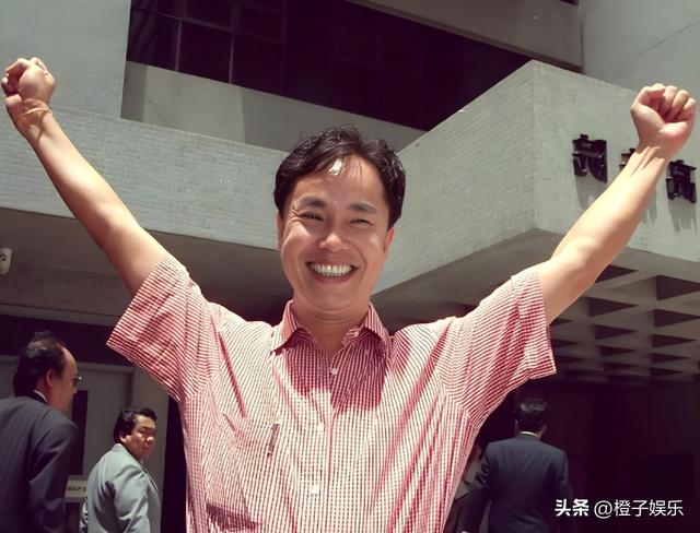 二个女儿惨死，三个儿子反目成仇，就算是首富也难换来家和万事兴
