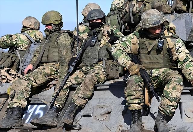 俄乌局势突变！第二个国家出兵俄罗斯：5000精锐比朝鲜军队还凶猛