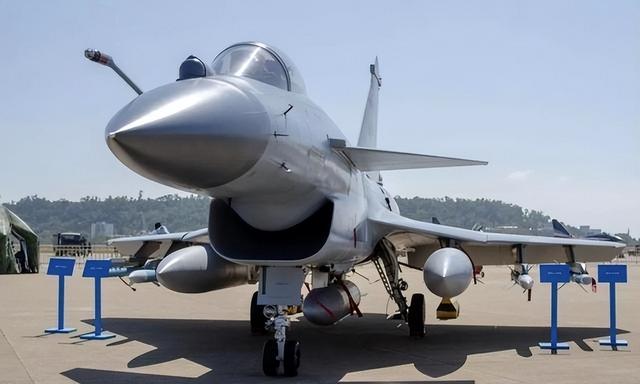 战争一旦爆发，中国3000架飞机根本上不了场？俄专家讲出了真相