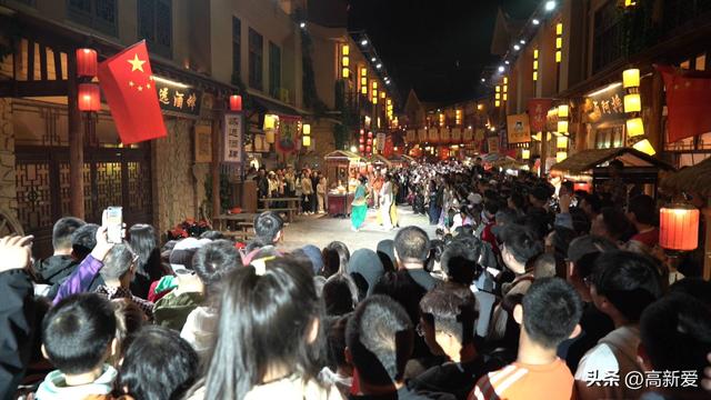 双节顶流漫葡小镇爆火：这届游客要的，从来不是走马观花