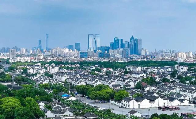 2025国庆游客排名前10城市！