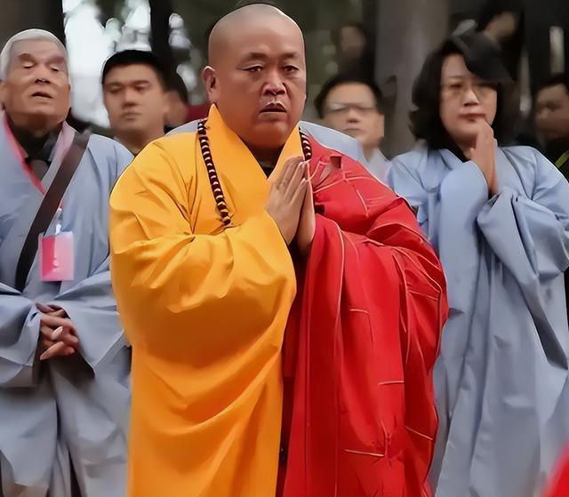 李湘不再隐瞒！公开与释永信真实关系，亲密照真相终于水落石出！