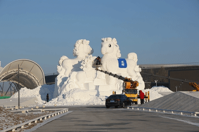 “童话小马一家”穿上彩色服饰，全面完工等你来打卡！