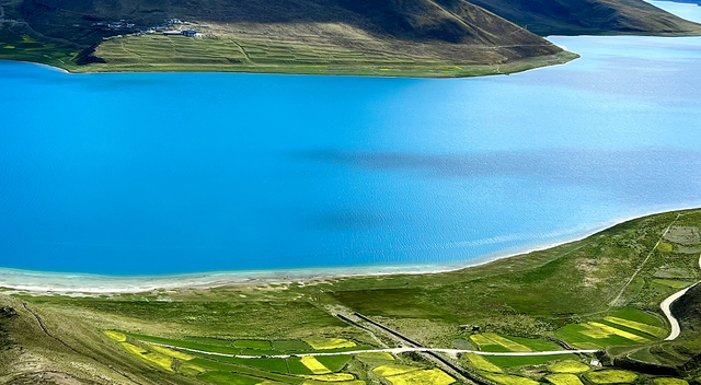 西藏没有海，却收集了世间所有蓝