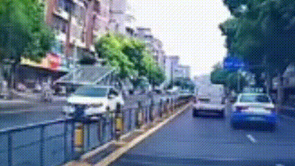 斗气翻车后续：警方通报来了，车内乘客身份曝光，更多内幕流出！