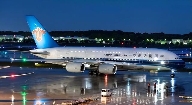 国内的A380为何运营不下去？虽然乘客喜欢，但航空公司看见就害怕