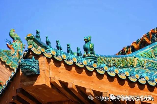 用中国传统色打开鄂尔多斯文化产业园的秋天