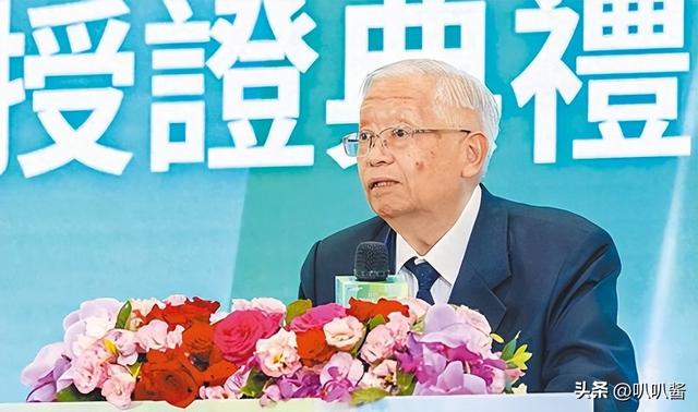 75岁芯片大佬潜逃美国！带核心技术机密，中国半导体暗战再添变数