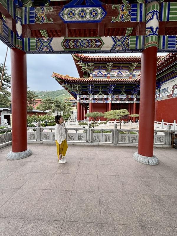 游览青州市知名景点龙兴寺