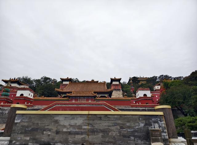 北京旅游第四天，一次同时中签北大清华，如何选择？