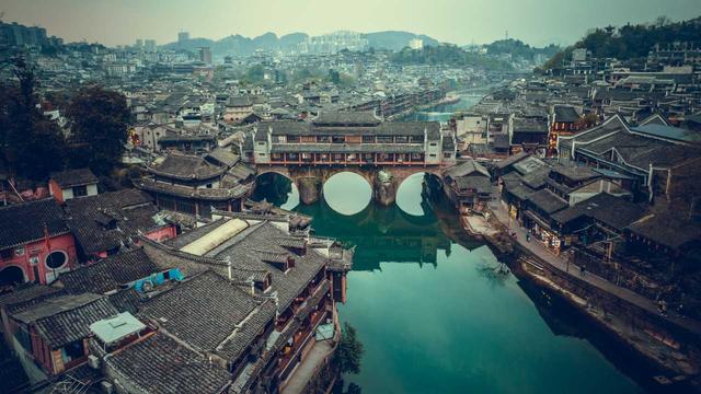 想玩点不一样，这个冬天，让我们去湘西过大年！