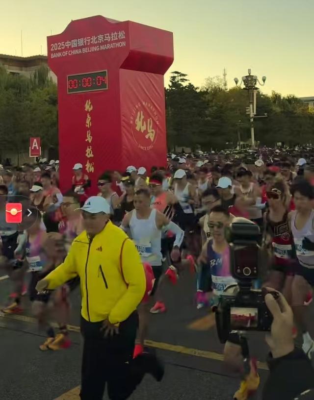2025，北京！当42.195km 再次沸腾，我们跑过的不只是长安街。
