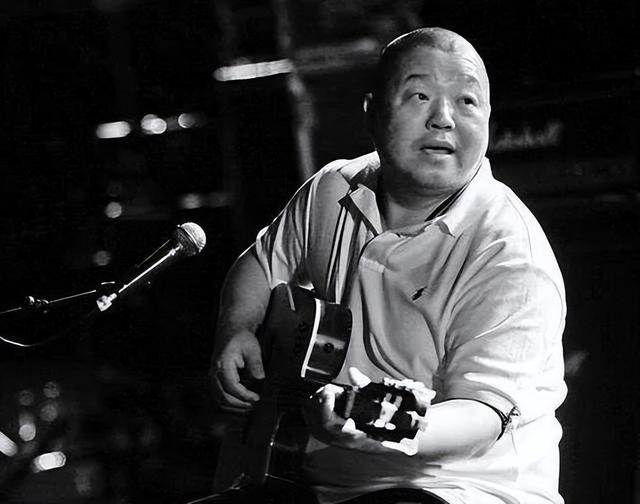 她连上4次春晚，和恩师同居怀孕，被骗流产，51岁依然无人敢娶