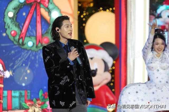 曼谷centralwOrld圣诞节跨年抢先看！打卡迪士尼魔法星光城