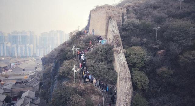 俄罗斯与蒙古国600余名青少年齐聚张家口 大境门研学共叙友谊