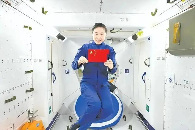 长征十号成功试验！登月时间确定：王亚平、刘洋争取成“嫦娥”