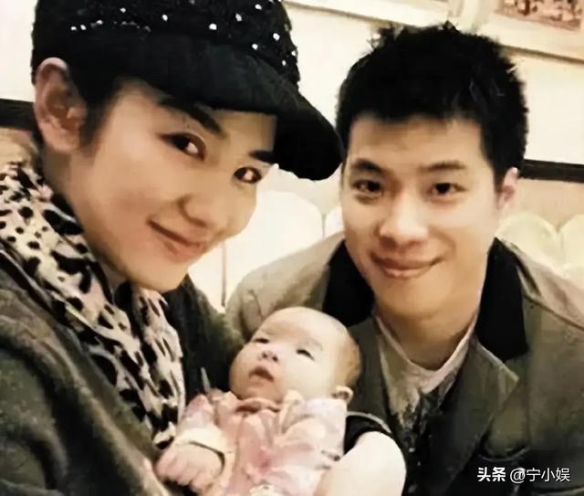霍思燕点名炮轰，前夫骂她淫猫：女儿出言不屑，撕碎黄奕的体面