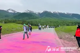 跟随《我的阿勒泰》在白哈巴村肆意奔跑吧图片