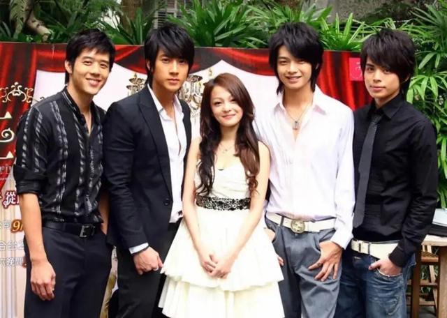 顶流男团，终于撕破脸了