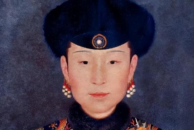 88岁乾隆宠幸13岁的妃子，侍寝当晚，晋妃看着老态龙钟的乾隆沉默
