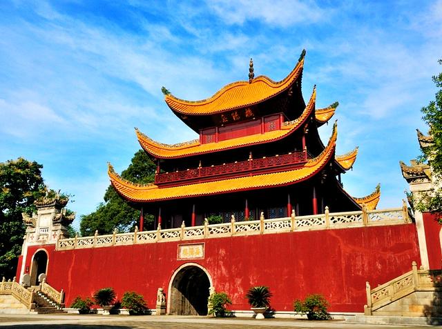 如果黄鹤楼不是位于长江之滨，其名声是不是就不如岳阳楼滕王阁呢