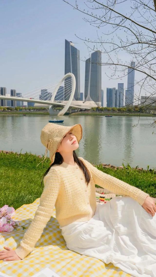 红高粱、向日葵，江心洲打卡正当时