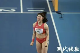 8秒01！吴艳妮打破女子60米栏全国纪录，泪洒现场！遗憾无缘决赛图片