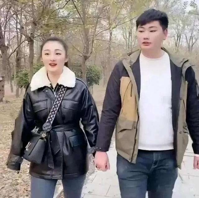 陈亚楠分手四年处境坎坷，店倒闭还欠债	，弟弟房车梦彻底落空