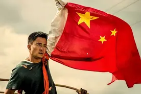 从文艺小生到铁血硬汉，从小演员到大导演，吴京一路走来有多难图片