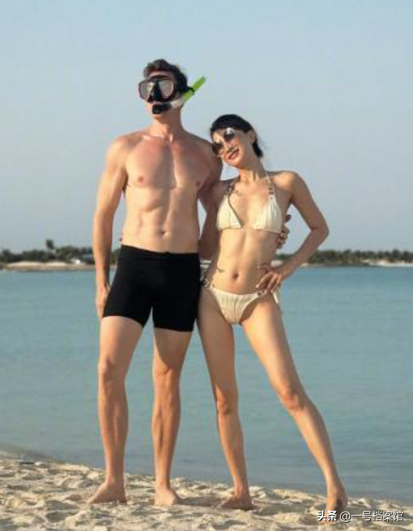 和陈赫离婚10年后，晒出情侣泳装照的许婧，没给前夫留一点体面