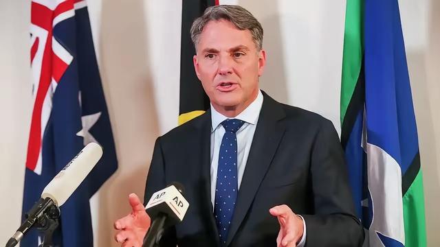 澳激光炮充电一次击落200架无人机，成本不到100块，欧美都在抢购