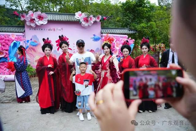 观音山上快乐续航，众多NPC互动送福，助您欢声笑语过假期