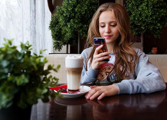 美国女孩来中国游玩七天，回国后直呼：感觉自己受到了“欺骗”！