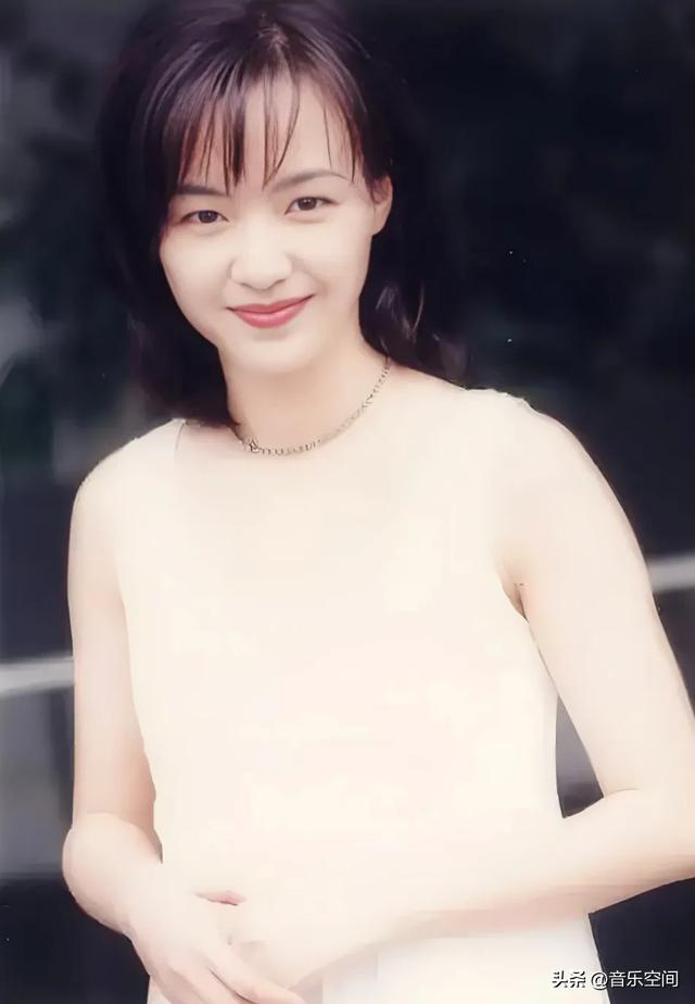 歌手陈慧娴，单眼皮，年轻时很清纯