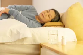 对睡眠特好的四样食物，每天换着吃，促进深度睡眠，白天精神足！图片