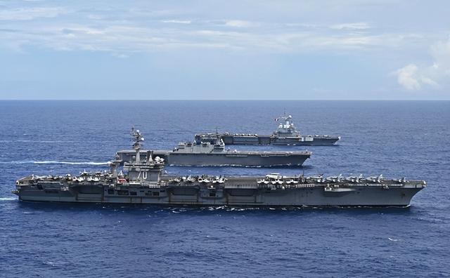 法国航母被中国40艘军舰包围？法上将：面对山东舰，做好战斗准备