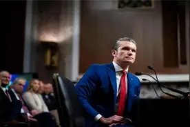 美防长话音刚落，央视发文《火力覆盖，向着美航母狂轰乱炸》图片