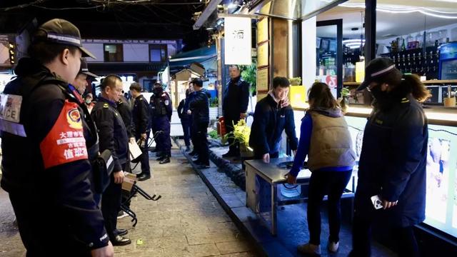 大理国庆护游：“警伴美景行”平安暖人心