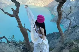 为了一张美照，中国女游客命丧印尼伊真火山，丈夫悲痛撞墙图片