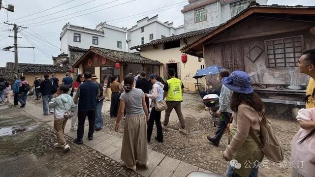 长汀“五一”乡村游备受青睐