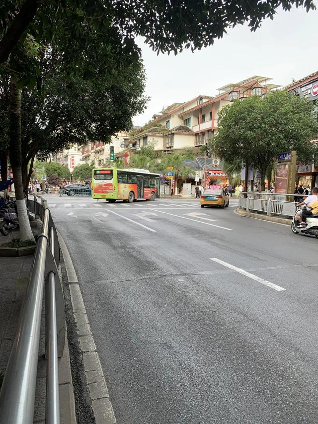 重走长征路（7）：在遵义，一位红军男医生牺牲后变成了女菩萨