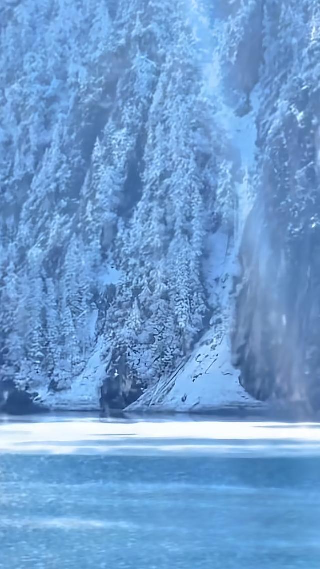 冻住的仙境！九寨沟一下雪，就美成了神仙不敢认的模样