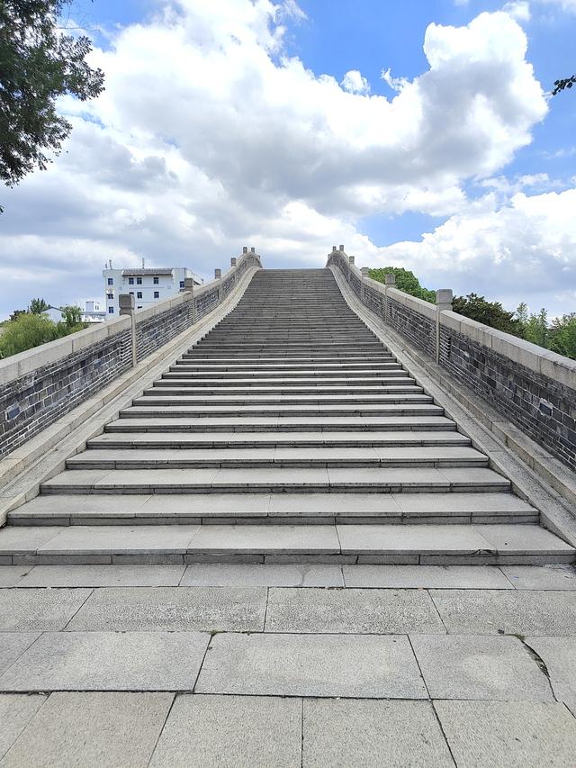 苏州胥门外的恢弘古朴的拱桥，渡尽劫波续写永恒的诗情！