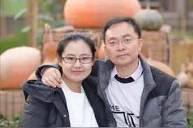 京东副总裁蔡磊：父亲早逝，他身患渐冻症，妻子怎样对待他？图片