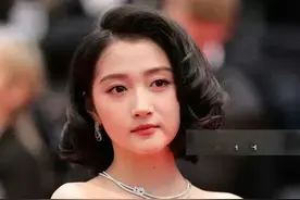 戛纳红毯亮点多：关晓彤又老又土，佟丽娅清纯惊艳，巩俐霸气清场图片