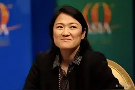 善恶终有报！疫情期间一毛不拔，赚中国的钱捐美国6亿，如今怎样图片