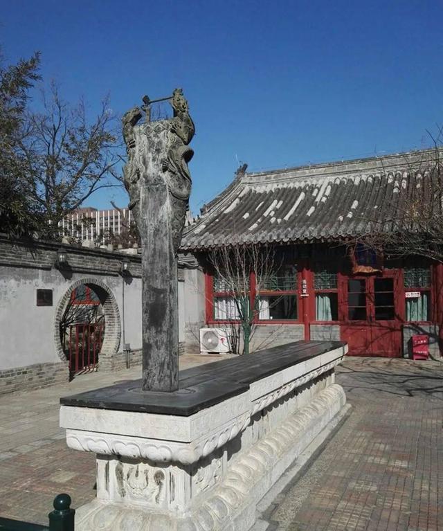 屹立600年不倒！这4根重达20吨的天安门华表，有何特殊含义？