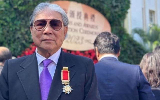 李嘉诚再有钱也没用，这一次现身北京观礼的霍震霆，给他上了一课