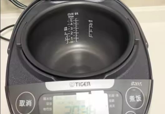 电饭煲什么内胆最好最健康？5种电饭煲内胆对比：结果一目了然