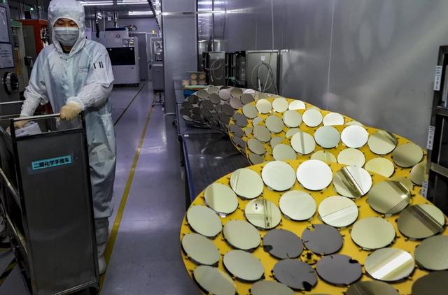 首例拒签出现	，高市早苗怕什么来什么，中方驳回交涉，日本赌输了